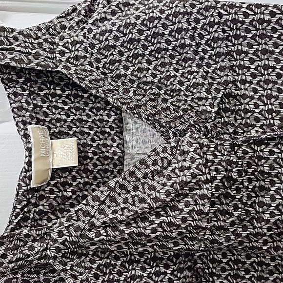 Michael Kors Brown and White Top - Picture 3 of 10